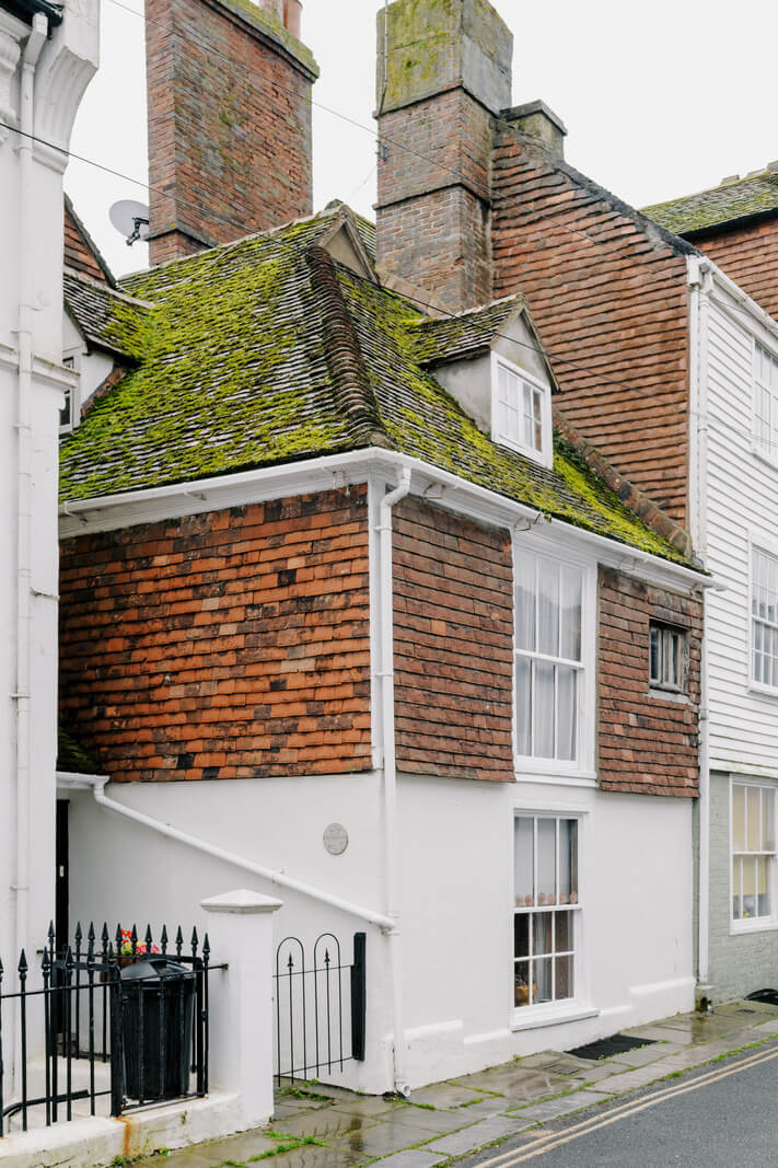 A Cozy Historic English House with Exposed Beams 18 Hill Street Hastings 7 A Cozy Historic English House with Exposed Beams
