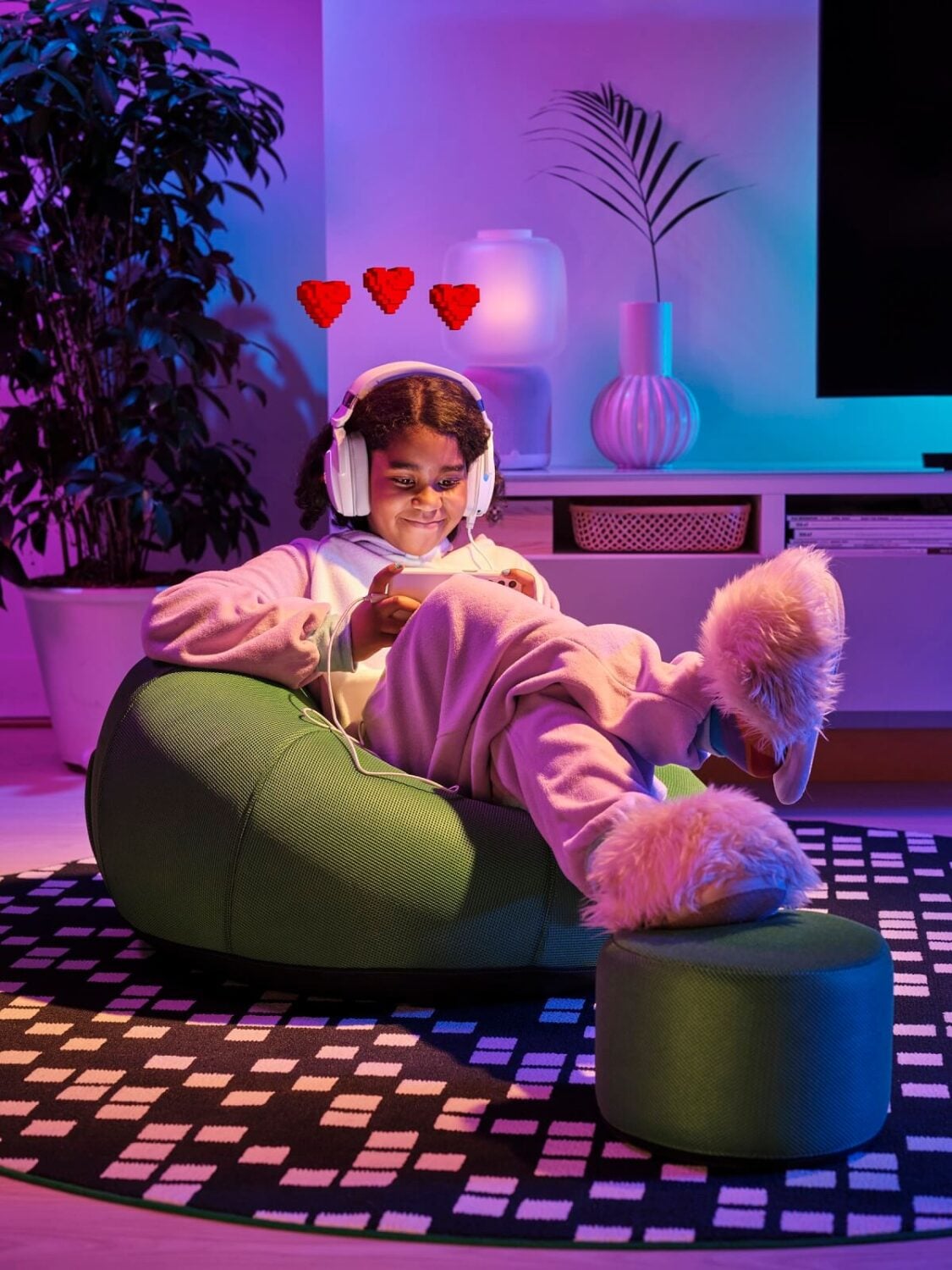 IKEA BRÄNNBOLL: A New Gaming Collection with Colorful Products 7 IKEA-BRANNBOLL-green-chair