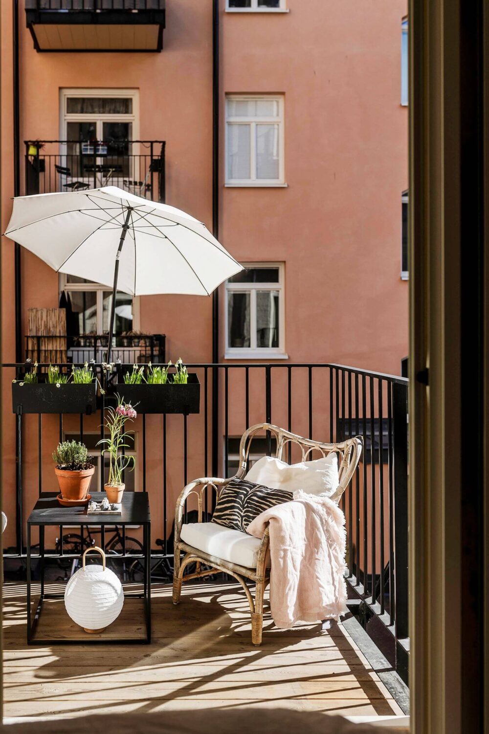 A Serene Modern Home in a Former Factory Building 13 balcony