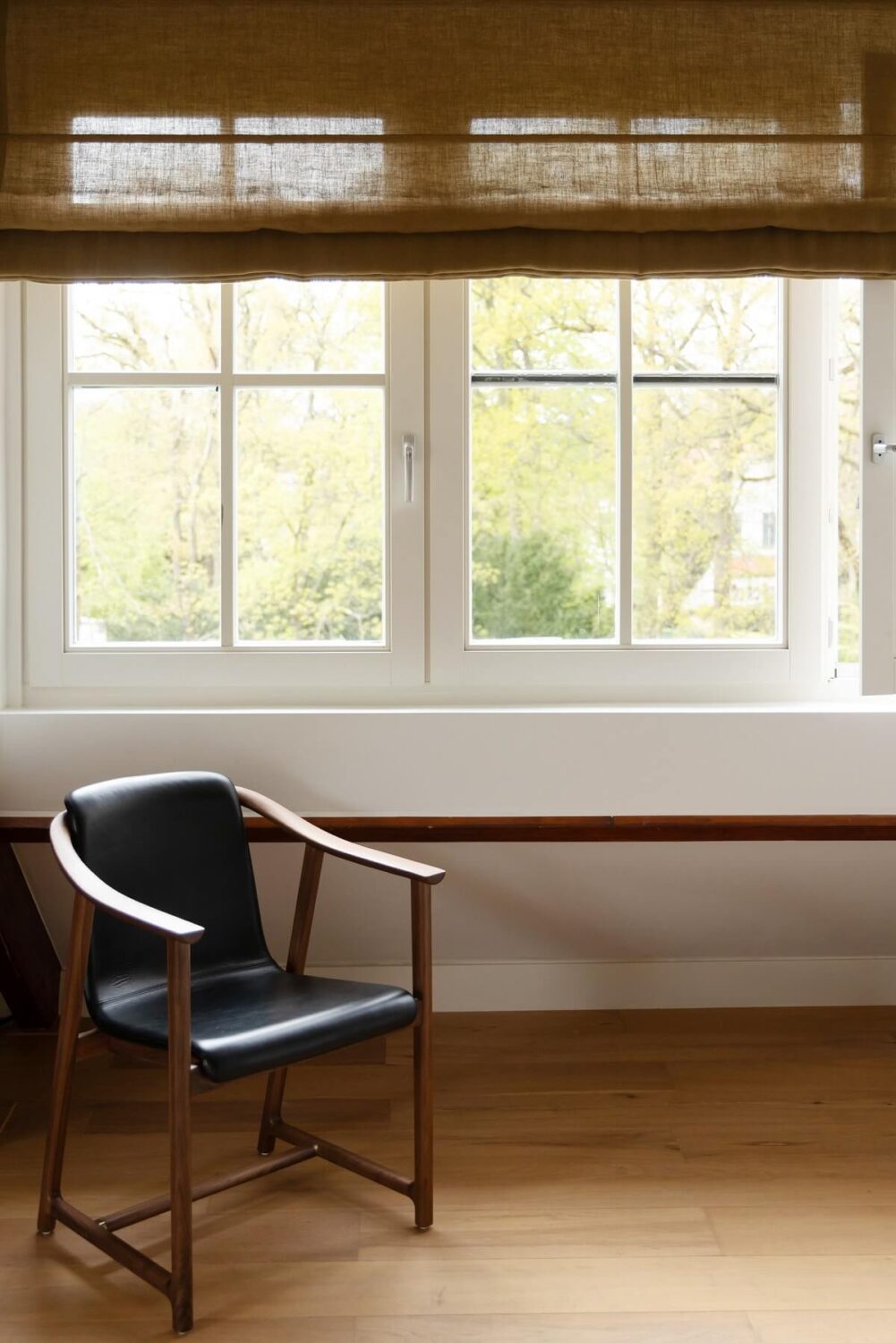 A Warm Atmosphere in a Historic Dutch Villa 25 bedroom detail