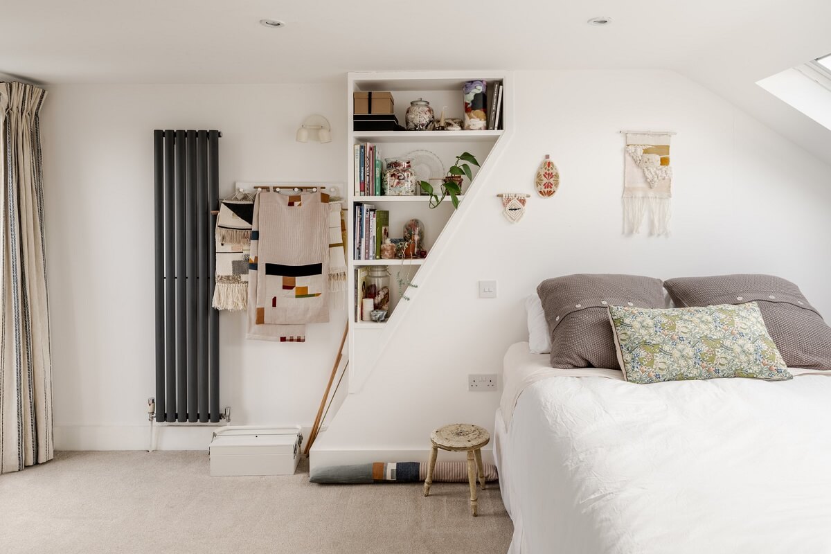 A Light London Family House with a Modern Extension 19 bedroom with shelves
