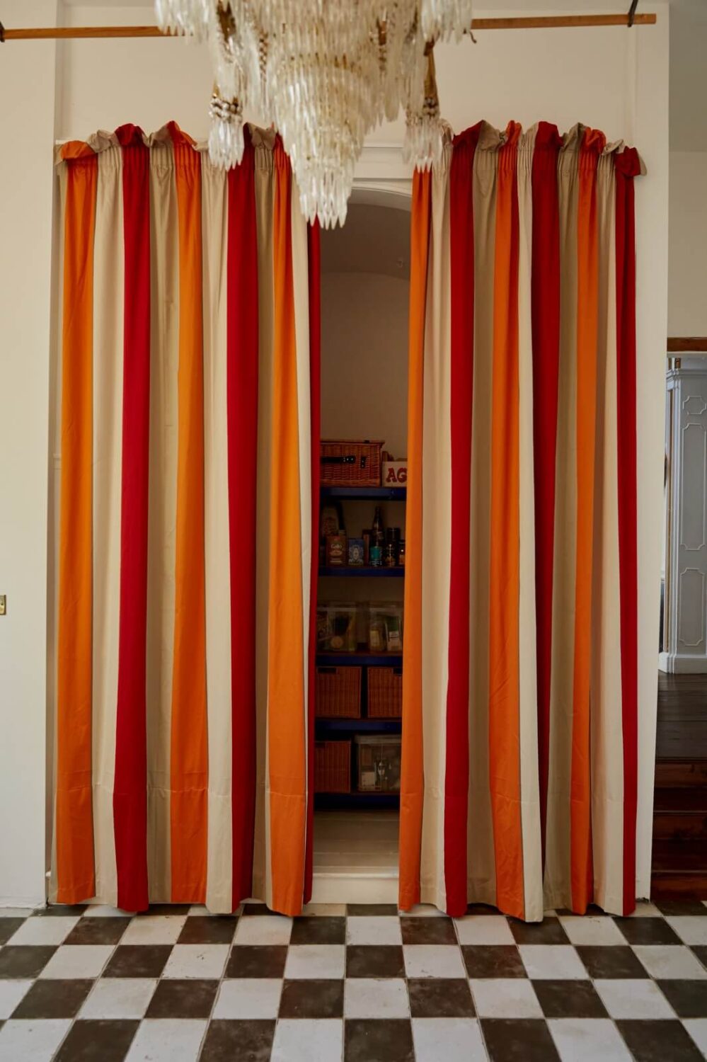 A Georgian House in England with a Ballroom 8 colorful curtains