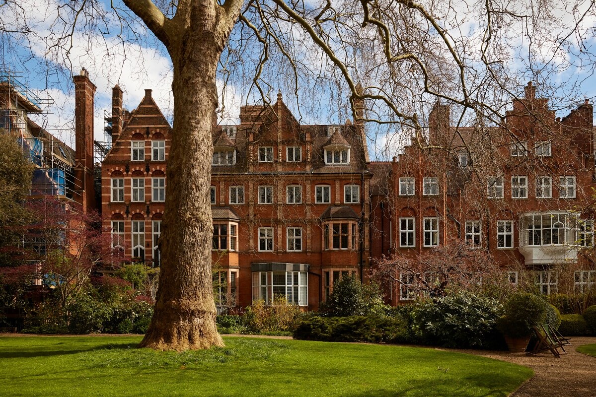 Modern Interiors in an Architectural 19th Century Building 1 communal garden historic buildings london