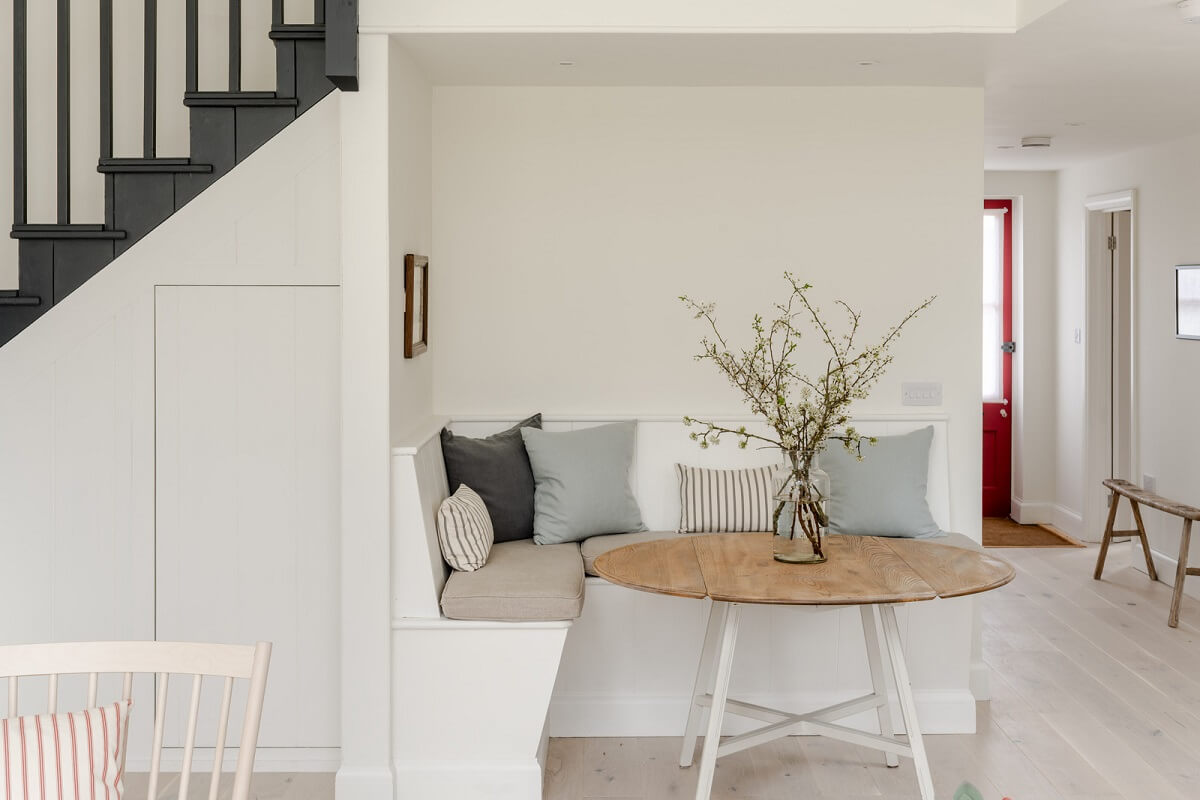 A Modern Barn House in the English Countryside 7 dining nook with built in bench nordroom