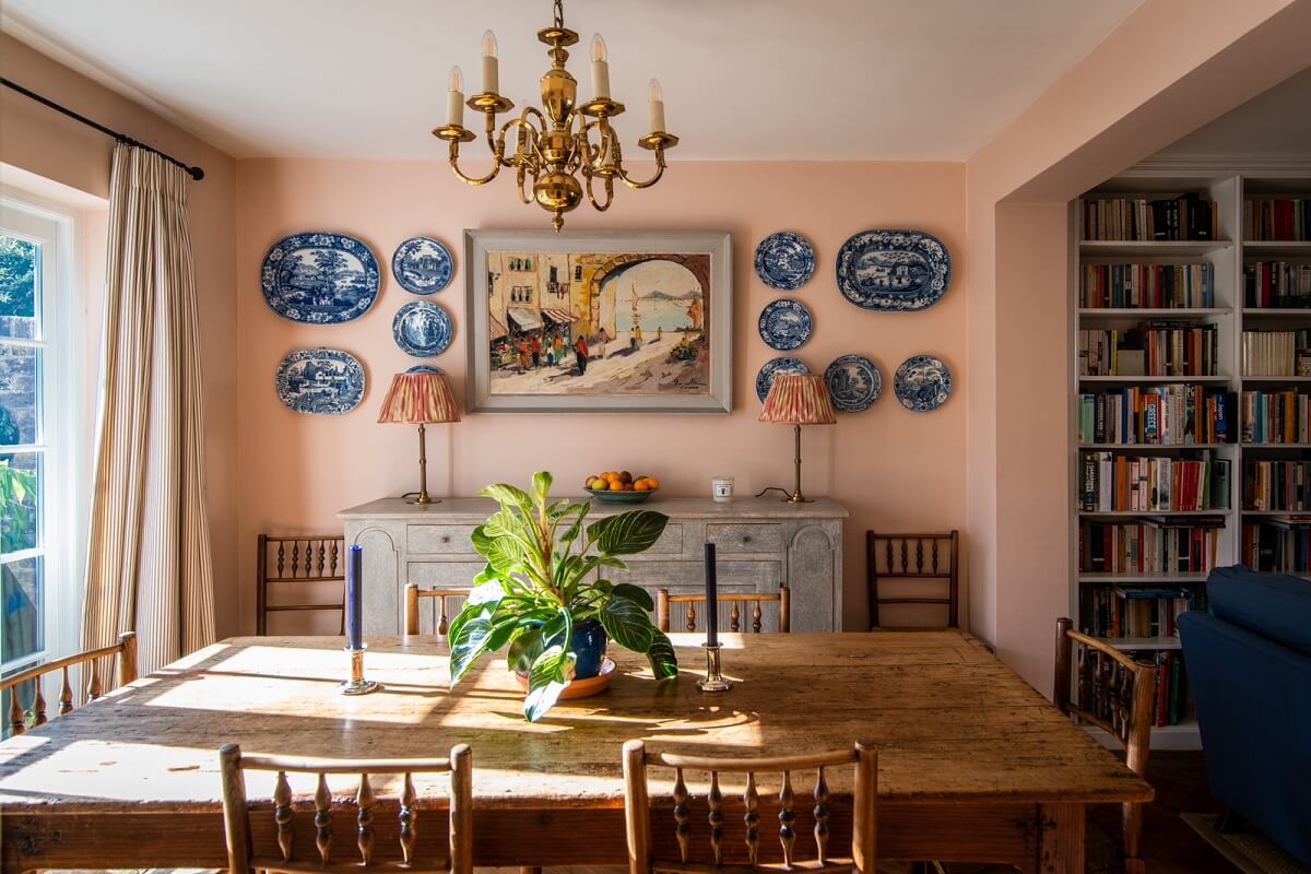 A Colorful Neo-Georgian House in London 5 dining room with pink walls