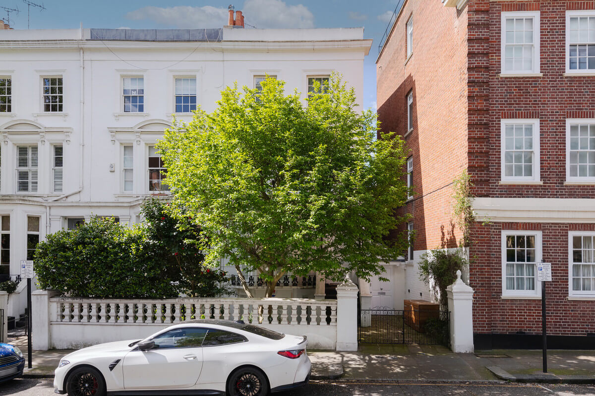A Light London Maisonette in a Former Artist's Studio 26 exterior london house