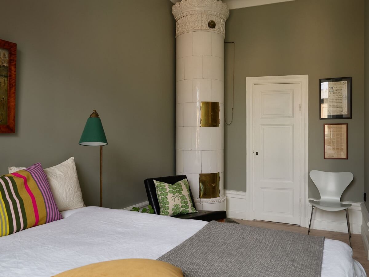 A Green Kitchen in a Gray Family Apartment 30 gray bedroom with fireplace