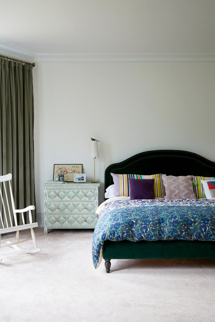 A Colorful London Family Home Renovated by Fraher & Finlay 25 green velvet bed