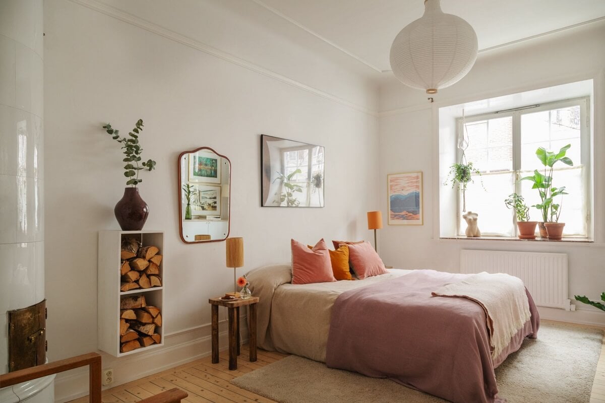 Period Details and Light Rooms in a Scandinavian Apartment 13 light scandi bedroom