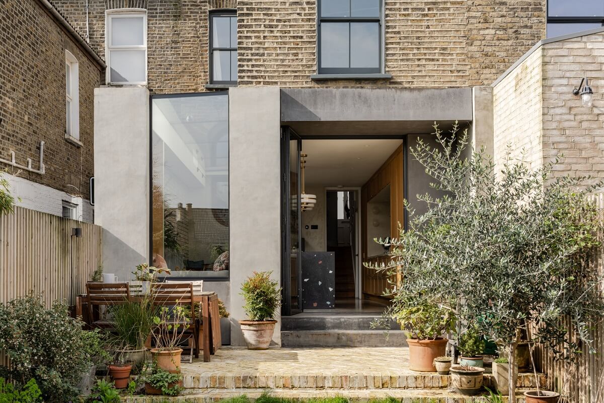 A Light London Family House with a Modern Extension 20 modern extension and garden