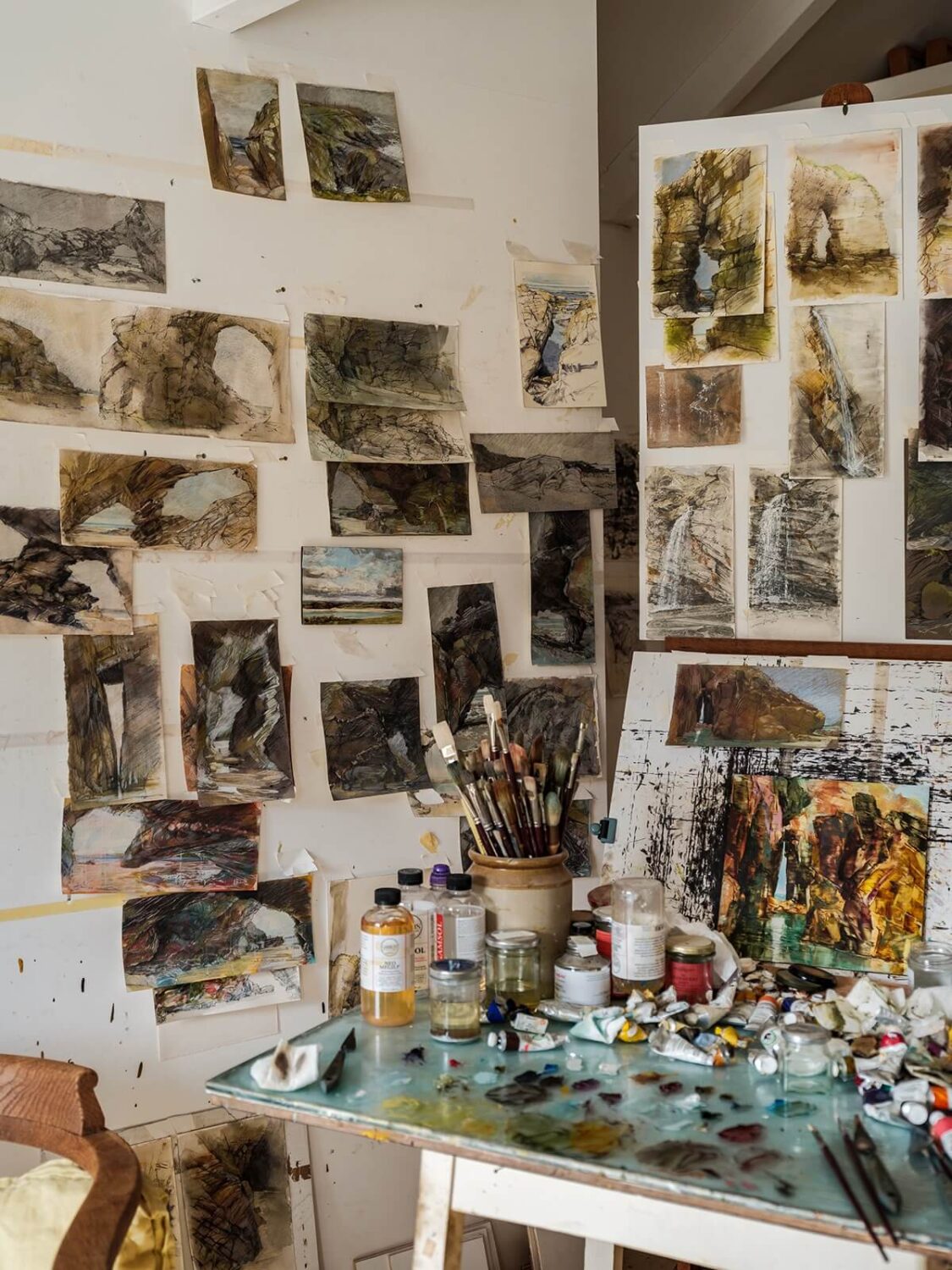 A Coastal White Painter's Home with Reclaimed Features in Cornwall 18 painter atelier