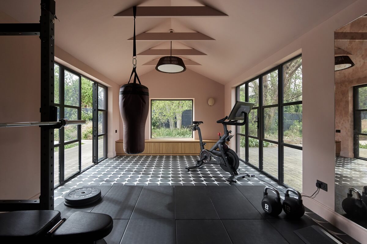 Historic Features and Modern Design in an English Regency Villa 24 pink home gym