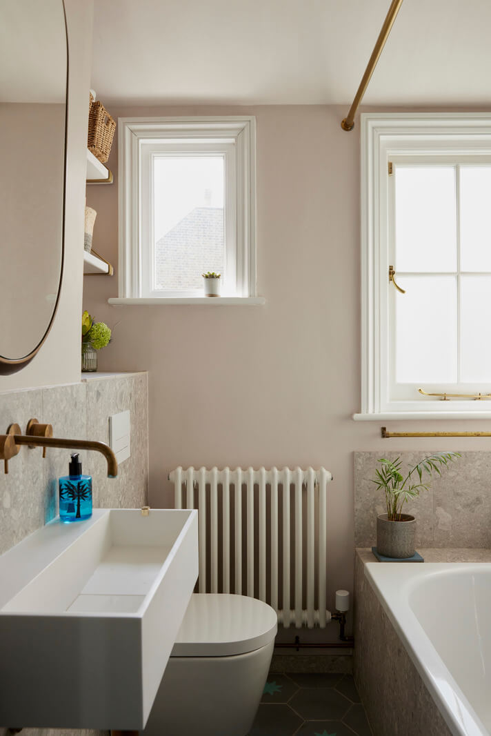 A London Maisonette with A Light Blue deVOL Kitchen 15 small bathroom with bath