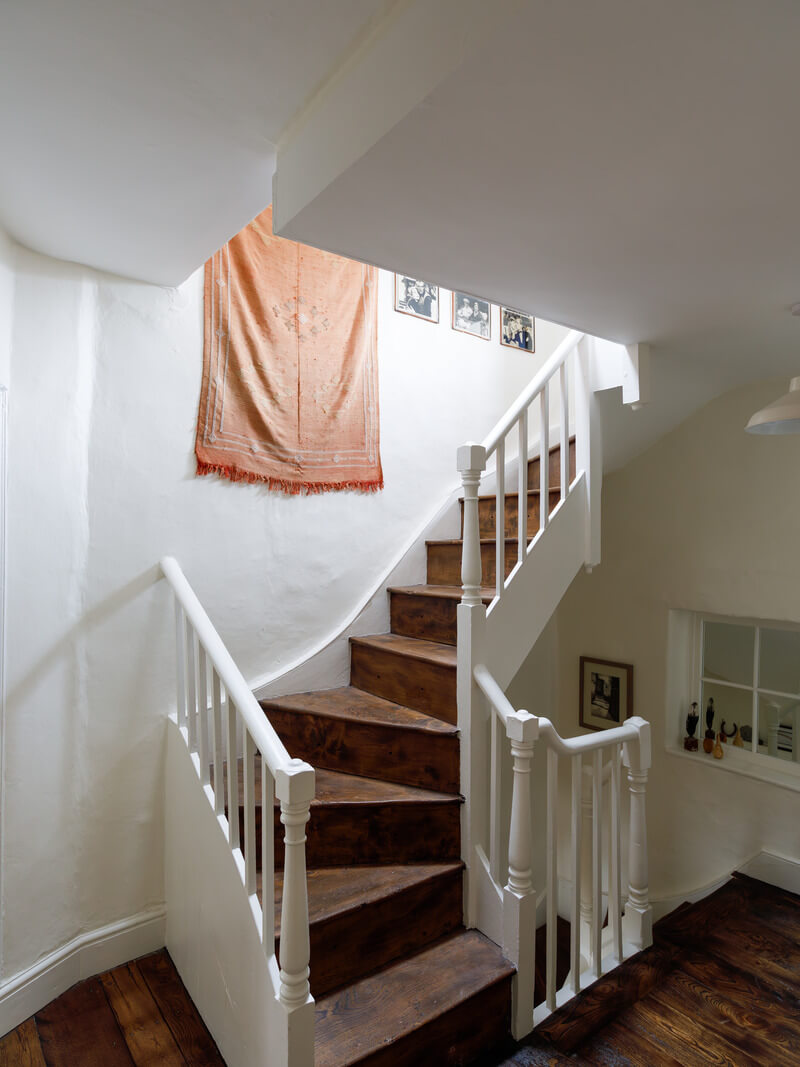 A Charming English Cottage Filled with Historic Character 17 staircase
