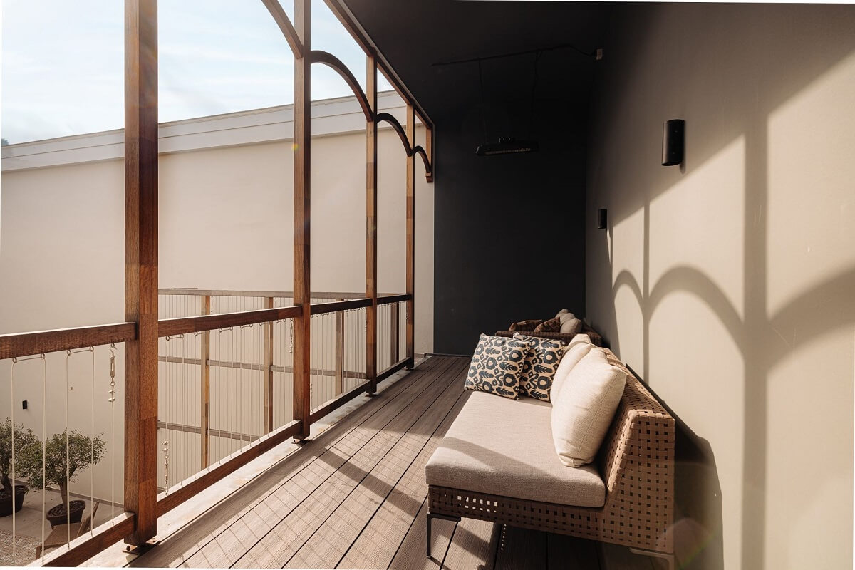 A Modern Garage Conversion in The Netherlands 18 veranda