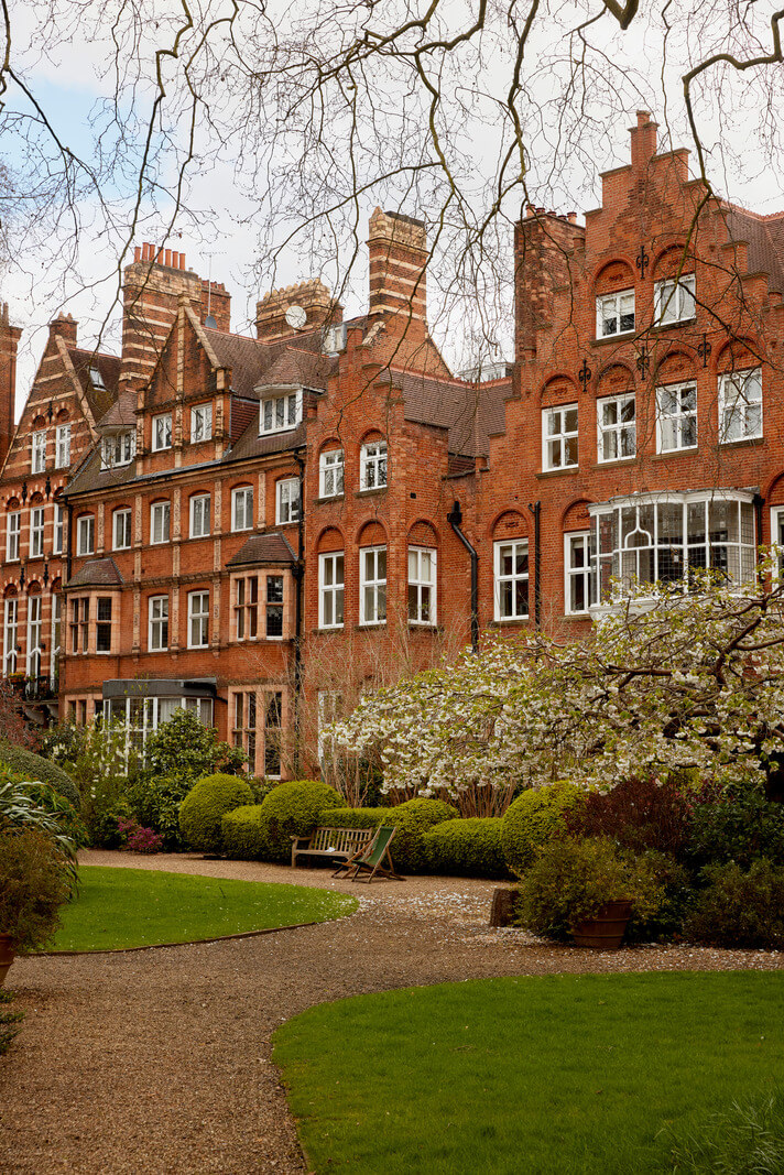 Modern Interiors in an Architectural 19th Century Building 24 victorian buildings with communal garden