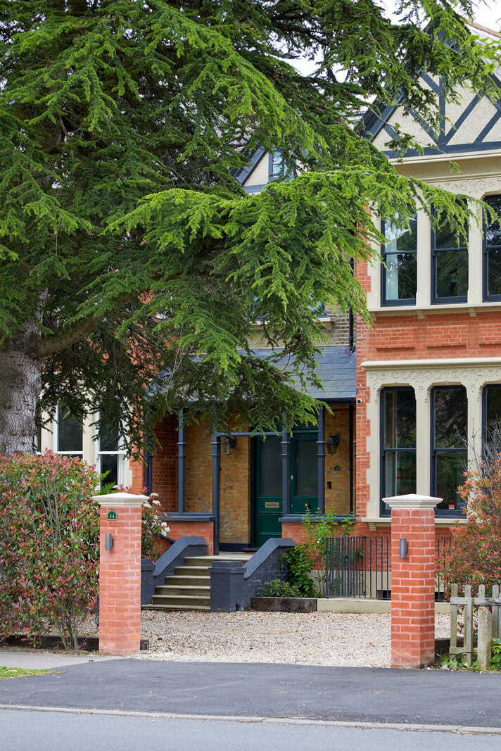 A Colorful London Family Home Renovated by Fraher & Finlay 36 victorian house london exterior
