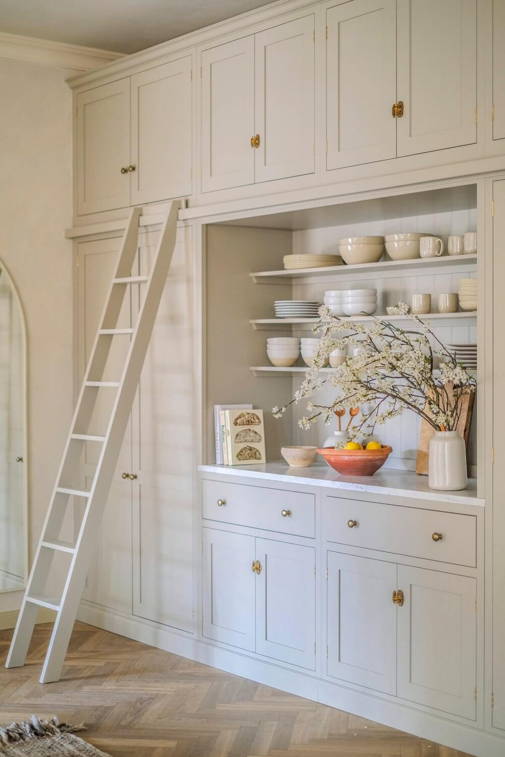 A deVOL Kitchen in the St. Oak Apartment from Our Food Stories 19 24.TheRealShakerKitchen PhotographyCreditStOakApartments deVOL LOW RES A deVOL Kitchen in the St. Oak Apartment from Our Food Stories