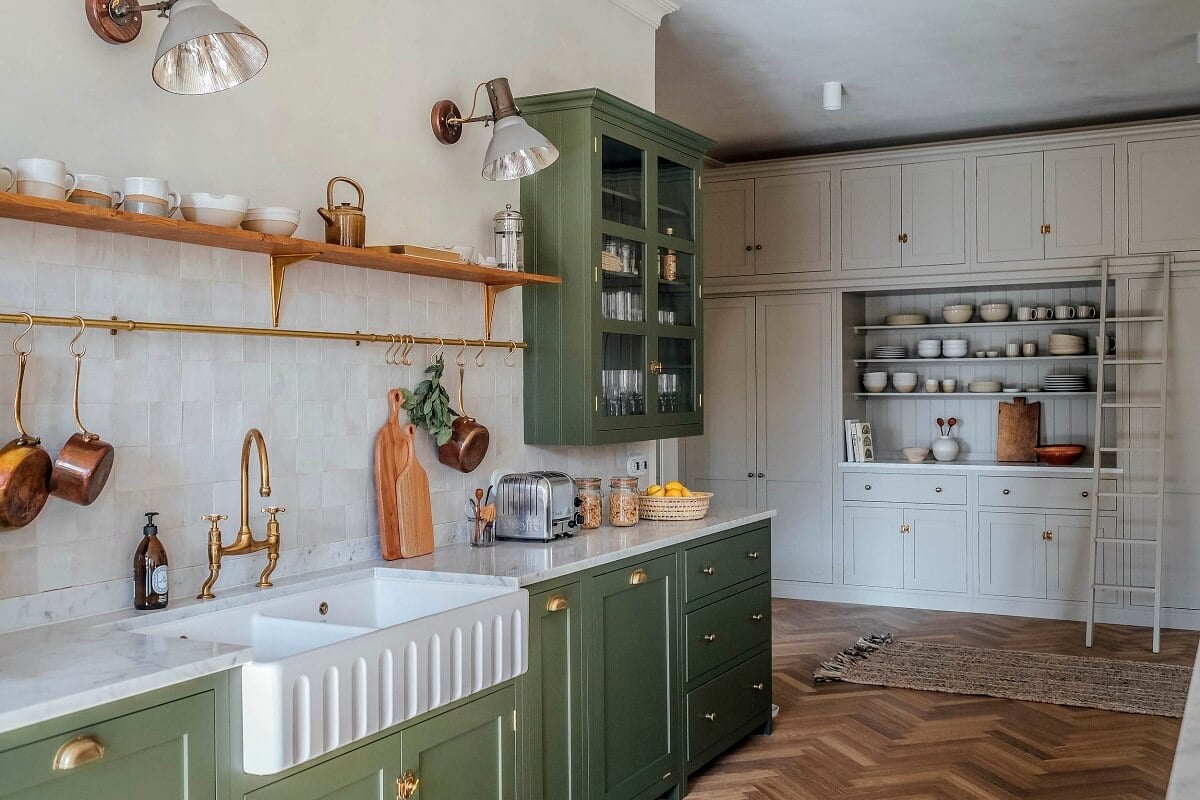 A deVOL Kitchen in the St. Oak Apartment from Our Food Stories 16 29.TheRealShakerKitchen PhotographyCreditStOakApartments deVOL LOW RES A deVOL Kitchen in the St. Oak Apartment from Our Food Stories