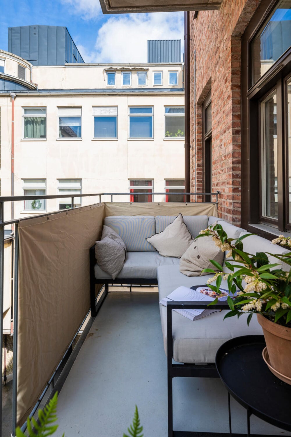 Wallpaper and Historic Charm in a Swedish Apartment 18 balcony with seating