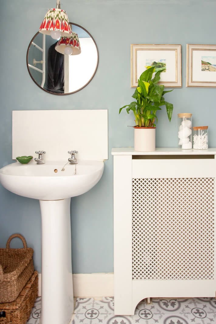 Charming Cottage Style in a London Maisonette 13 bathroom