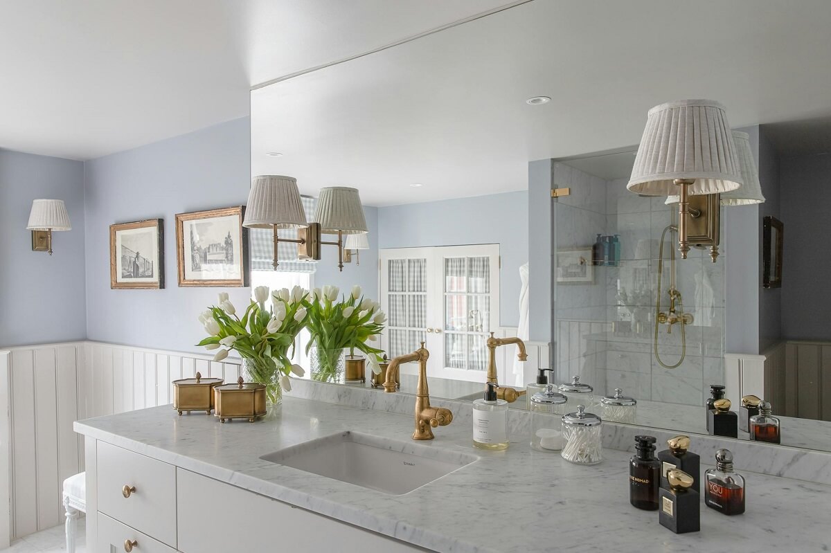 A Classic and Luxurious Lakeside Home in Sweden 22 bathroom luxurious summer house sweden nordroom