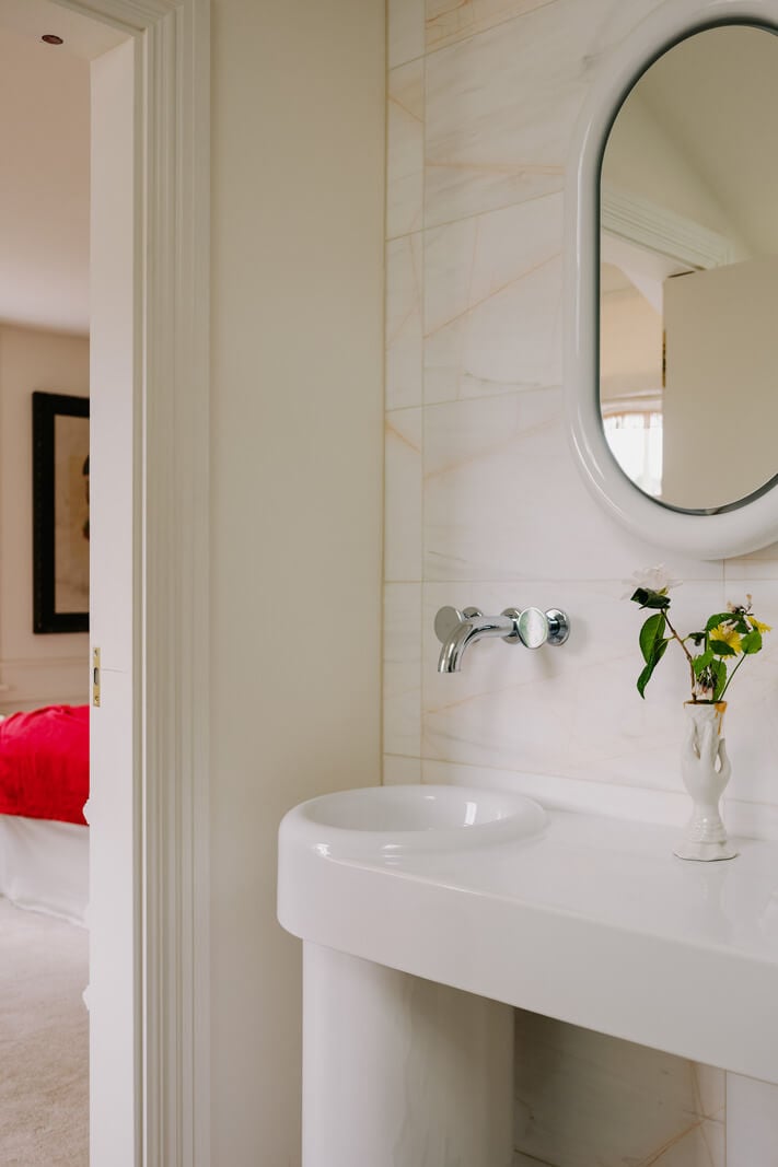 A White English House with a Beautiful Open-Plan Kitchen 10 bathroom round sink
