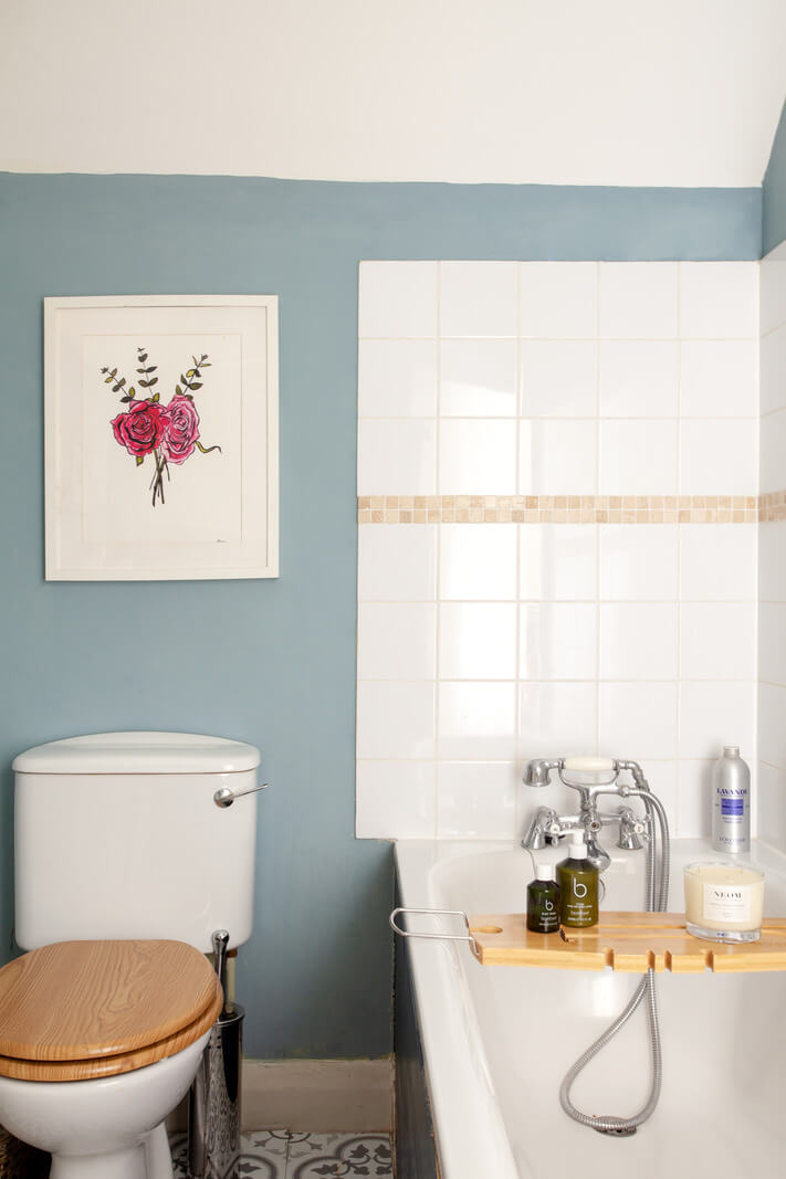 Charming Cottage Style in a London Maisonette 14 bathroom with blue gray walls