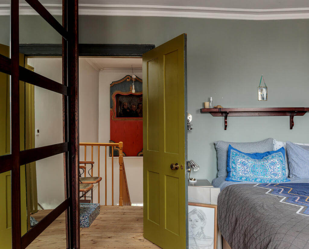 Unique Color Combinations and Design in a London Townhouse 20 bedroom with green door Unique Color Combinations and Design in a London Townhouse