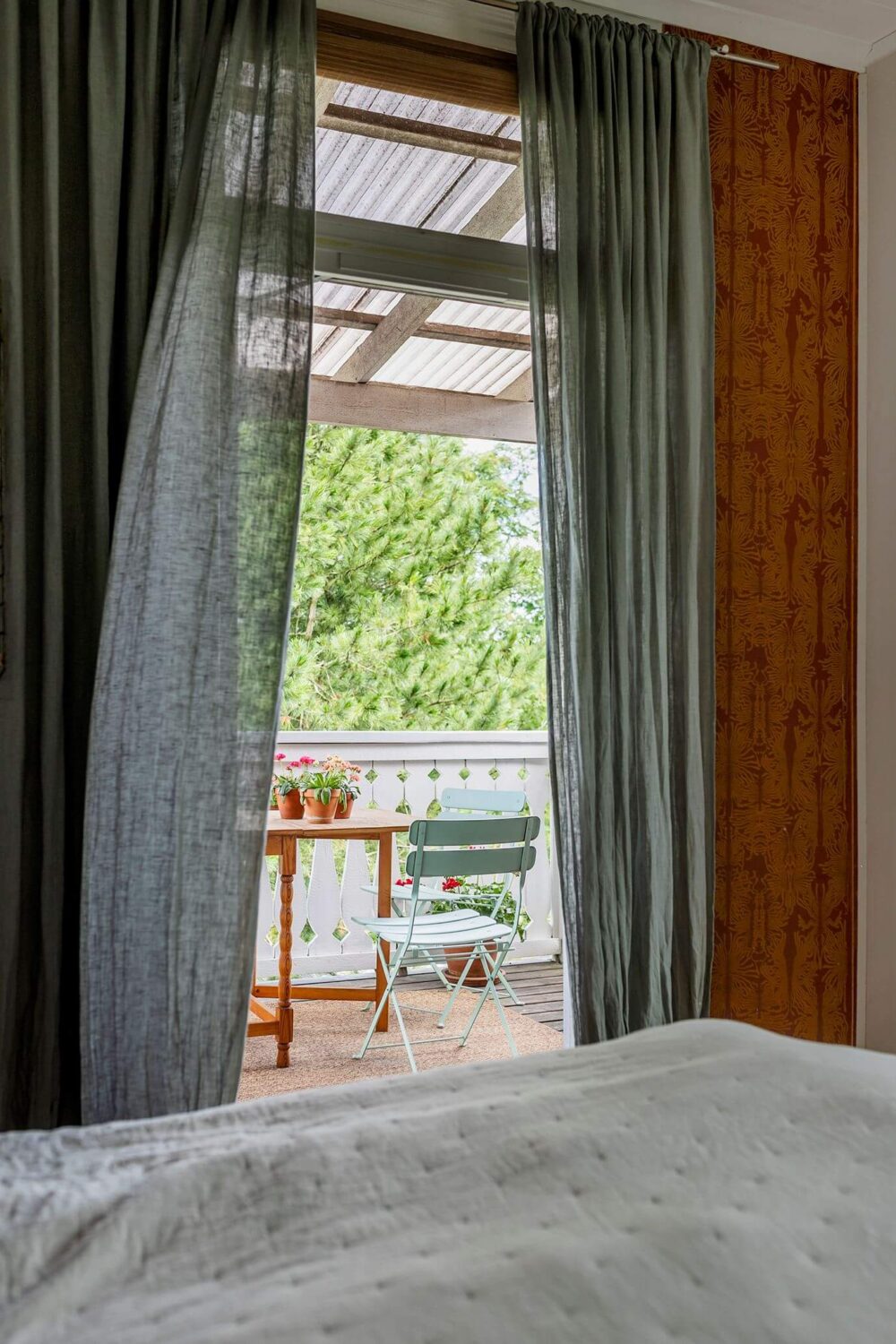 A Historic Swedish Country House with a Beautiful Garden 18 bedroom with terrace