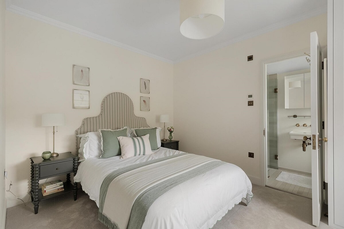 A Victorian House with a Blue deVOL Kitchen 17 beige bedroom