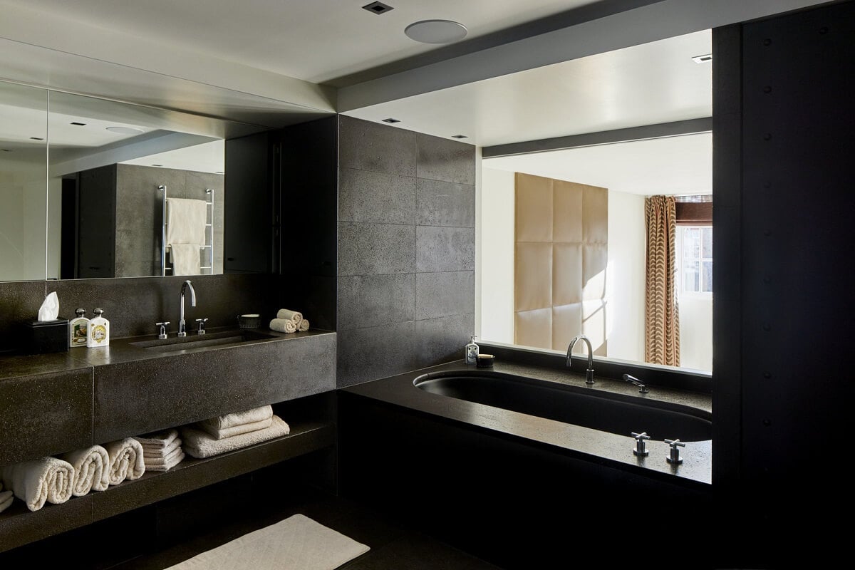 A Monochrome London Loft Filled with Art 24 black bathroom monochrome loft apartment london nordroom