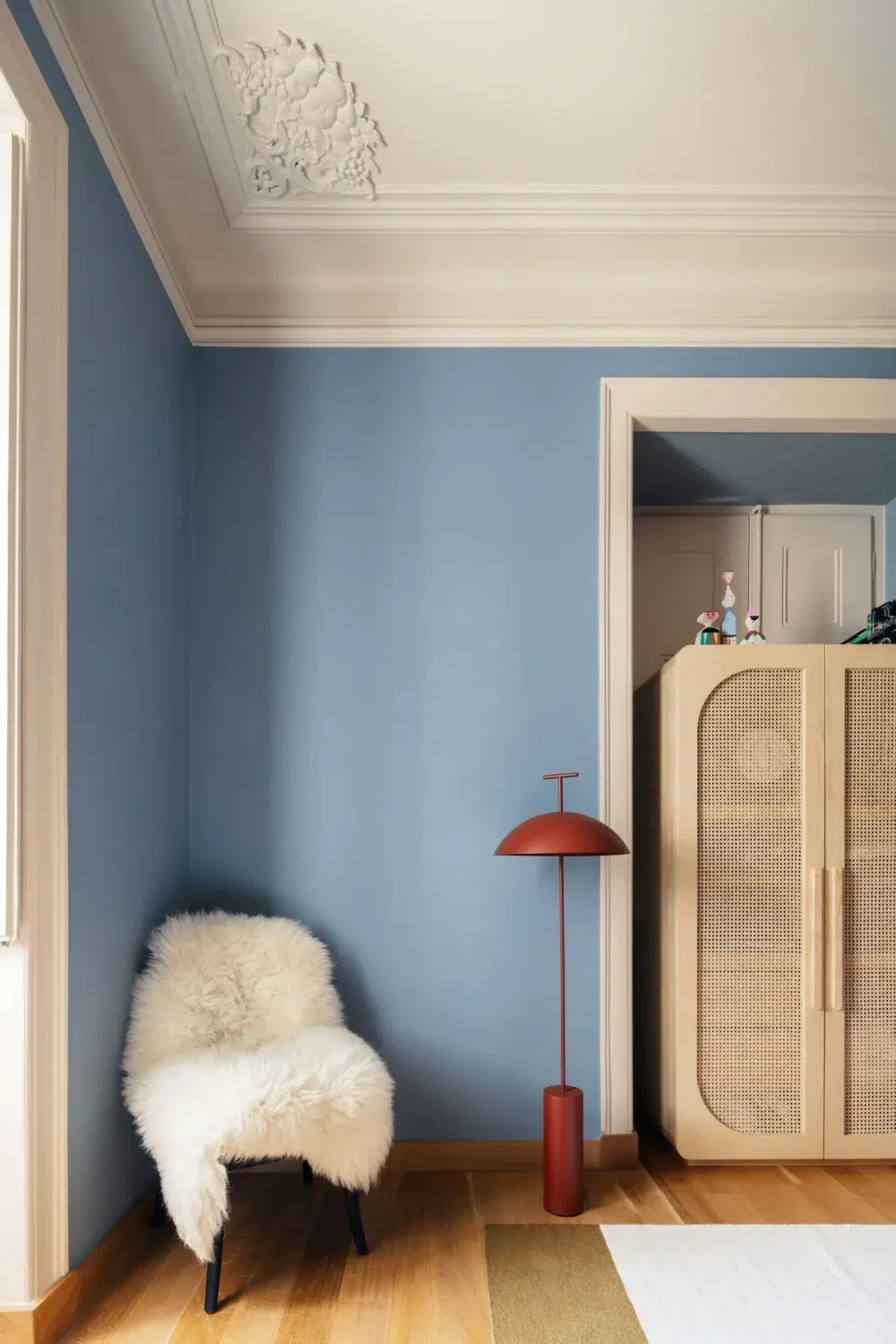 Color Touches in a Design Apartment in a Historic Villa 12 blue bedroom