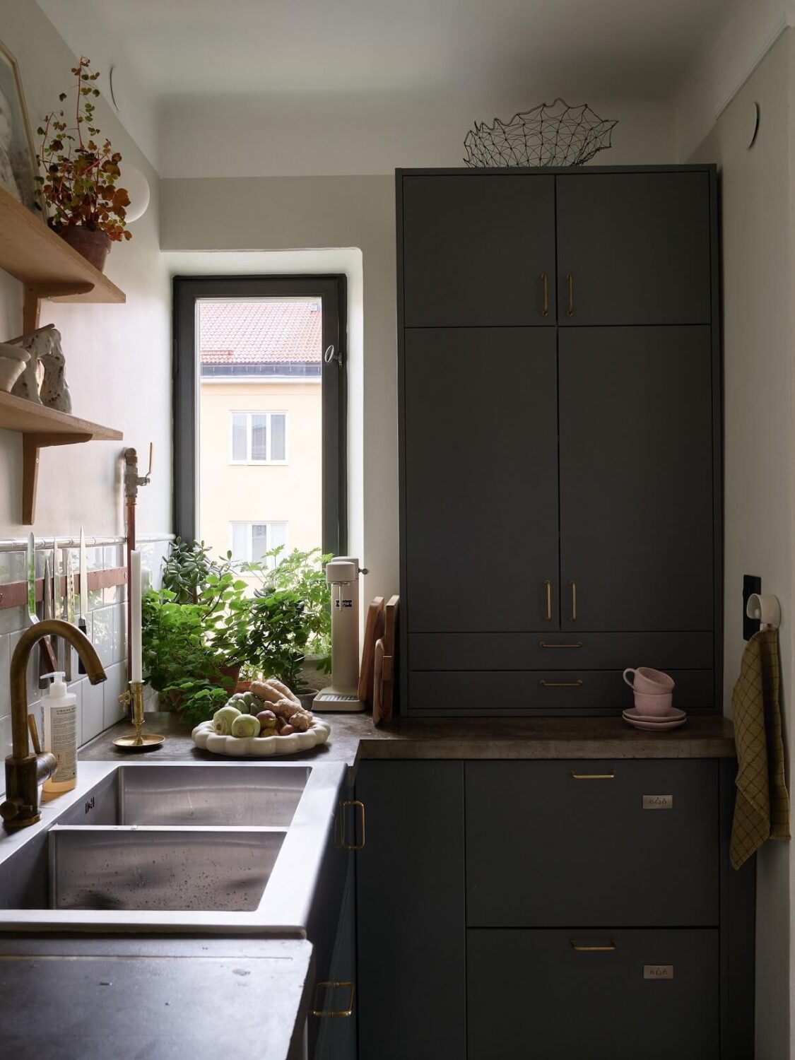 A Stunning Bathroom in a Duplex Apartment in Stockholm 11 blue kitchen