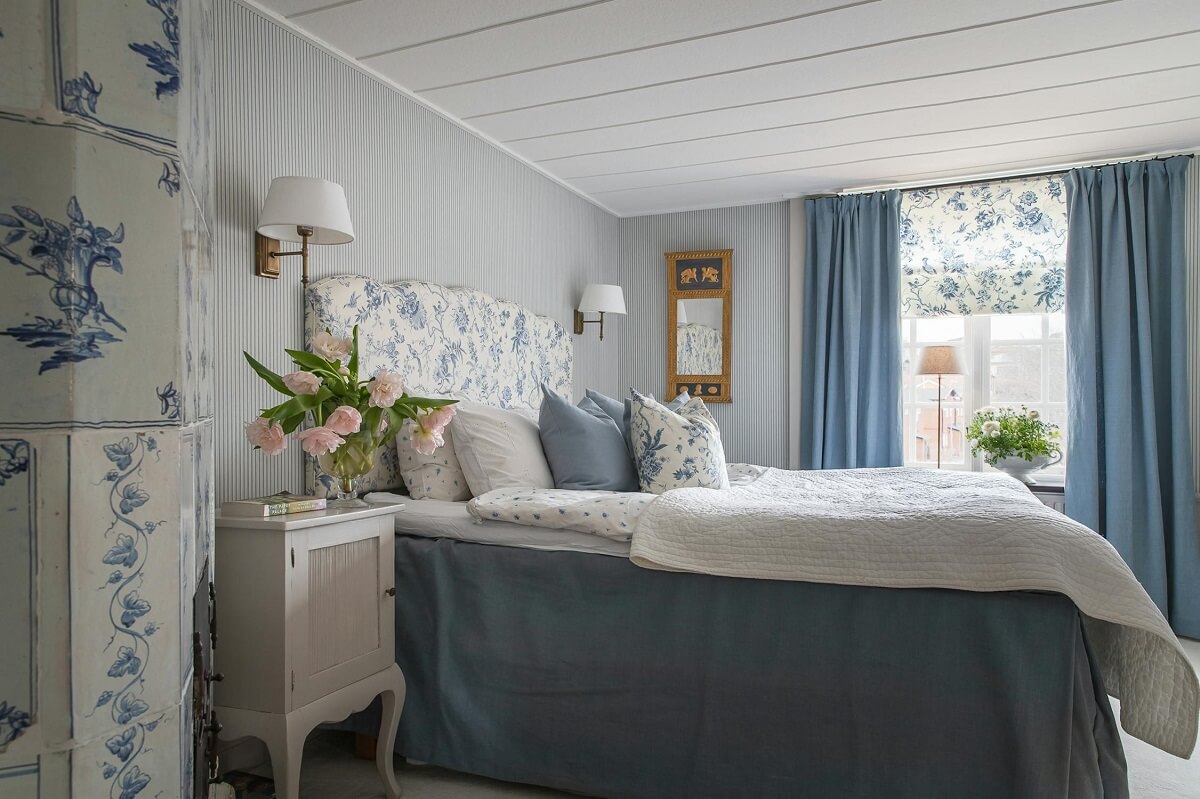 A Classic and Luxurious Lakeside Home in Sweden 24 classic bedroom luxurious summer house sweden nordroom