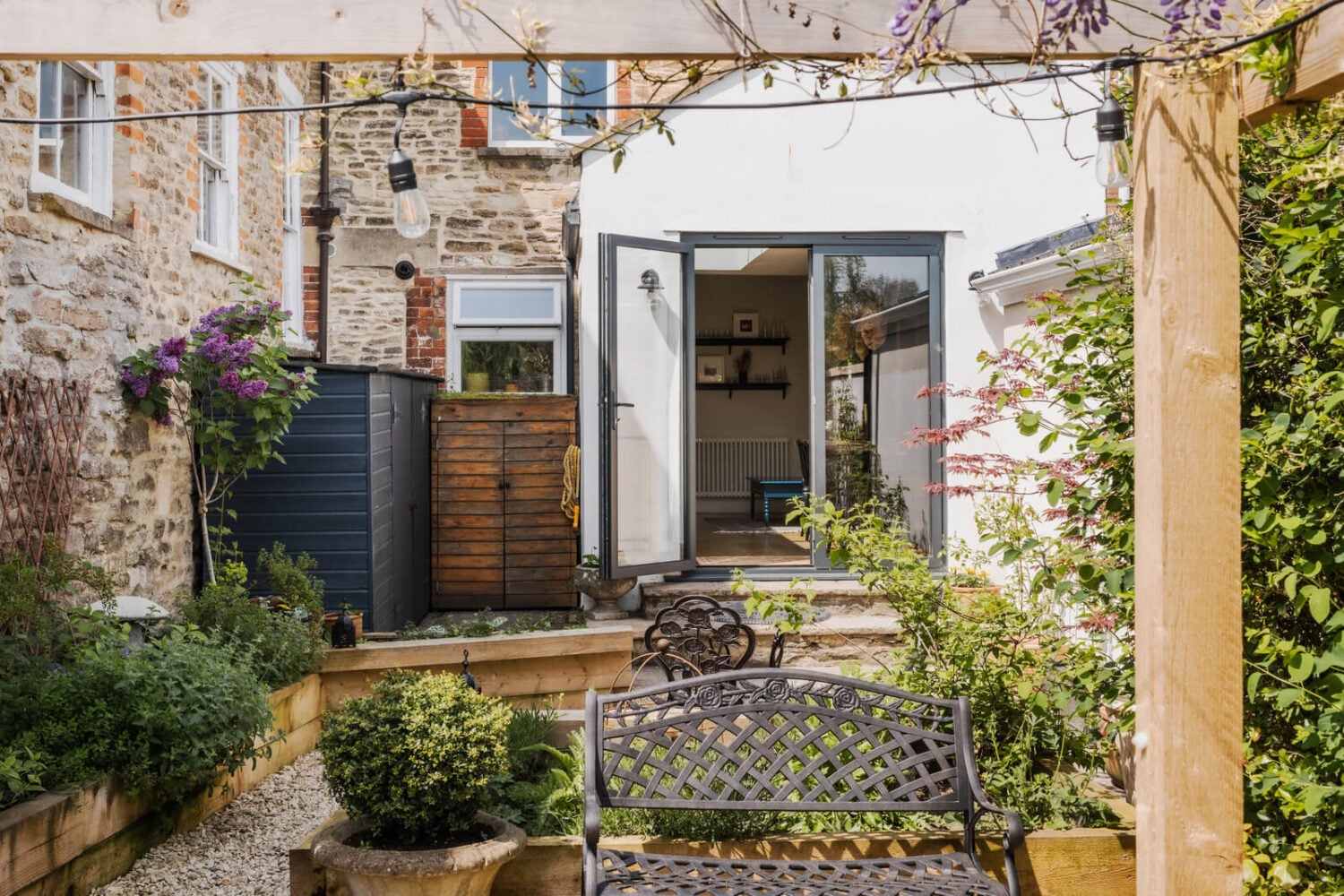 A Rich Color Palette in a Historic English Home 25 garden