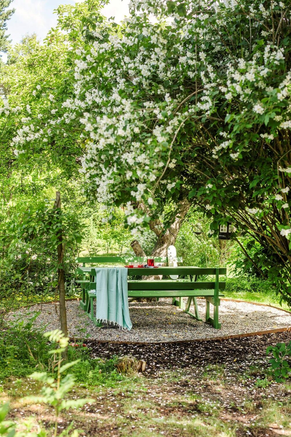 A Historic Swedish Country House with a Beautiful Garden 33 garden benches swedish countryhouse