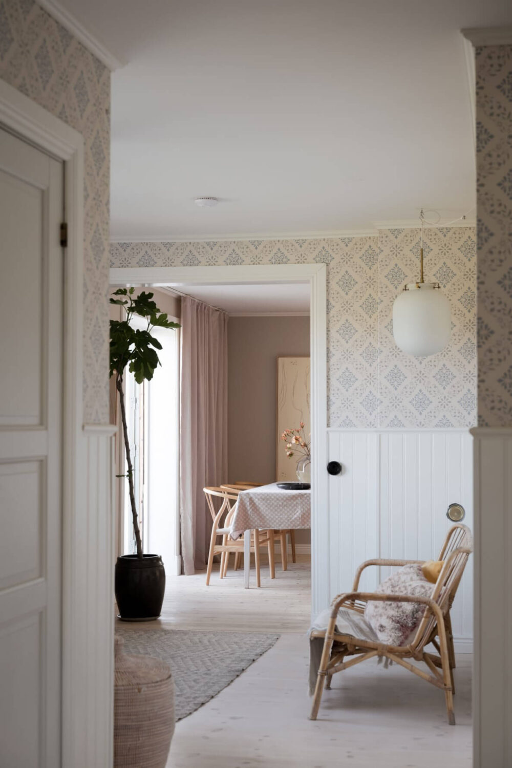 A Pink Swedish House with a Lovely Garden 7 hallway