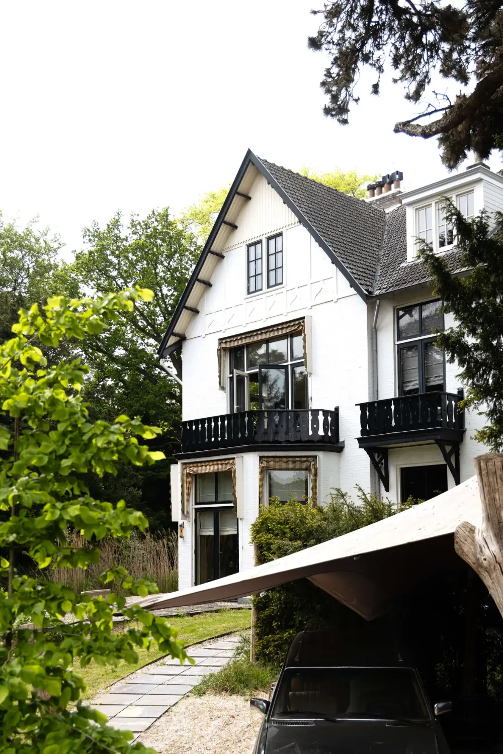 A Warm Atmosphere in a Historic Dutch Villa 36 historic dutch villa A Warm Atmosphere in a Historic Dutch Villa