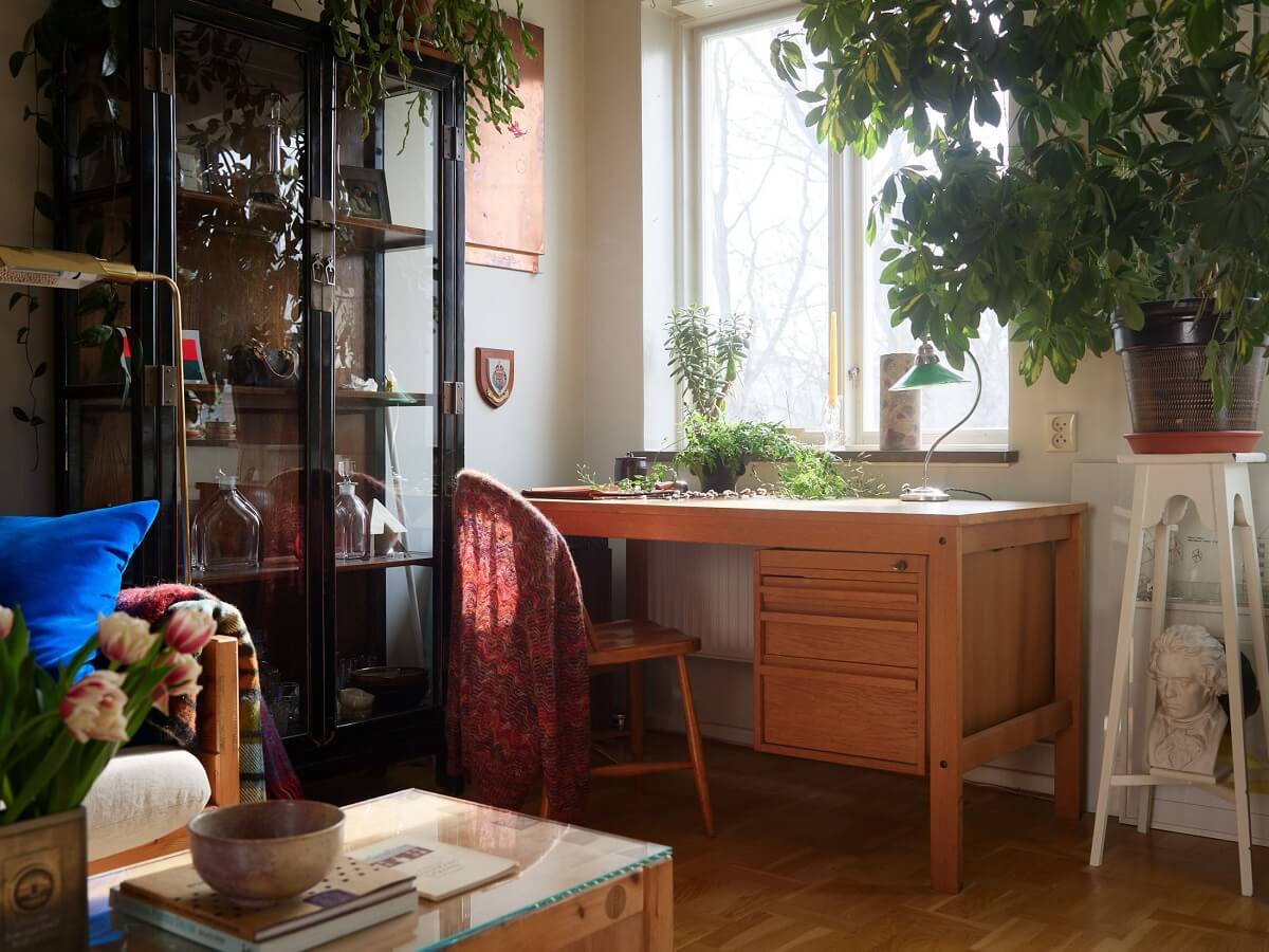 A Swedish Apartment with a Restored Original Kitchen 5 home office in living room