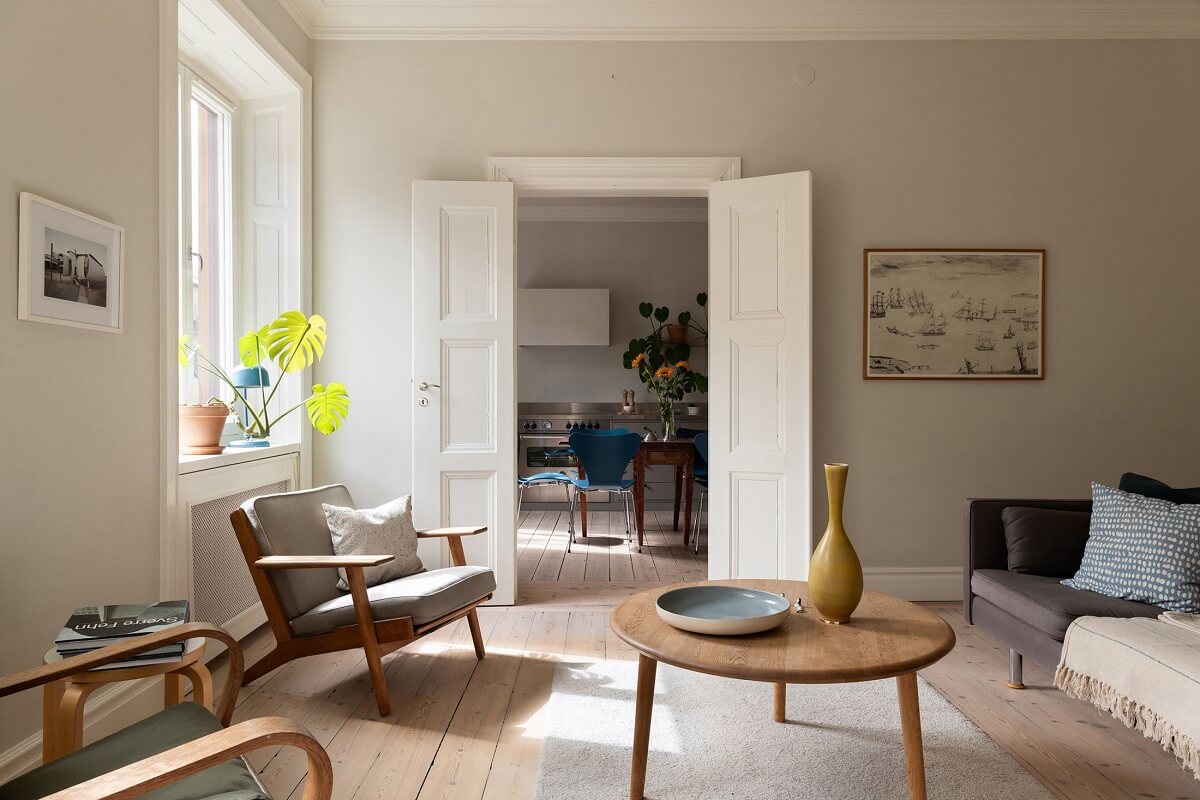 Light Rooms in a Renovated Historic Apartment in Stockholm 5 light gray nordic living room