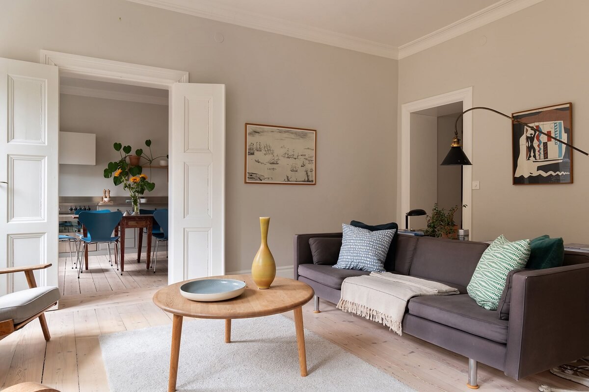 Light Rooms in a Renovated Historic Apartment in Stockholm 3 light gray scandinavian living room nordroom