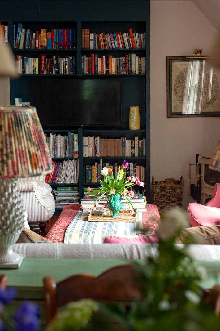 Charming Cottage Style in a London Maisonette 4 living room view cottage