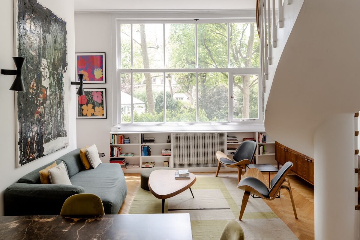 High Ceilings in a Light London Apartment 4 living room with large windows in london flat nordroom