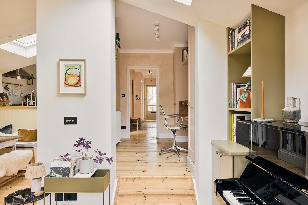 A Light Garden Apartment in London's Poet's Corner 4 open plan living space with home office