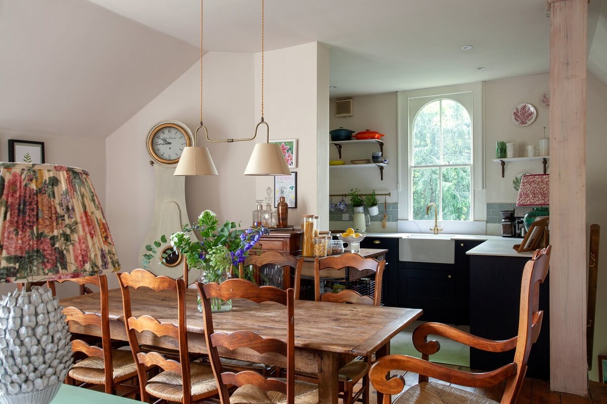 Charming Cottage Style in a London Maisonette 5 rustic wooden dining table