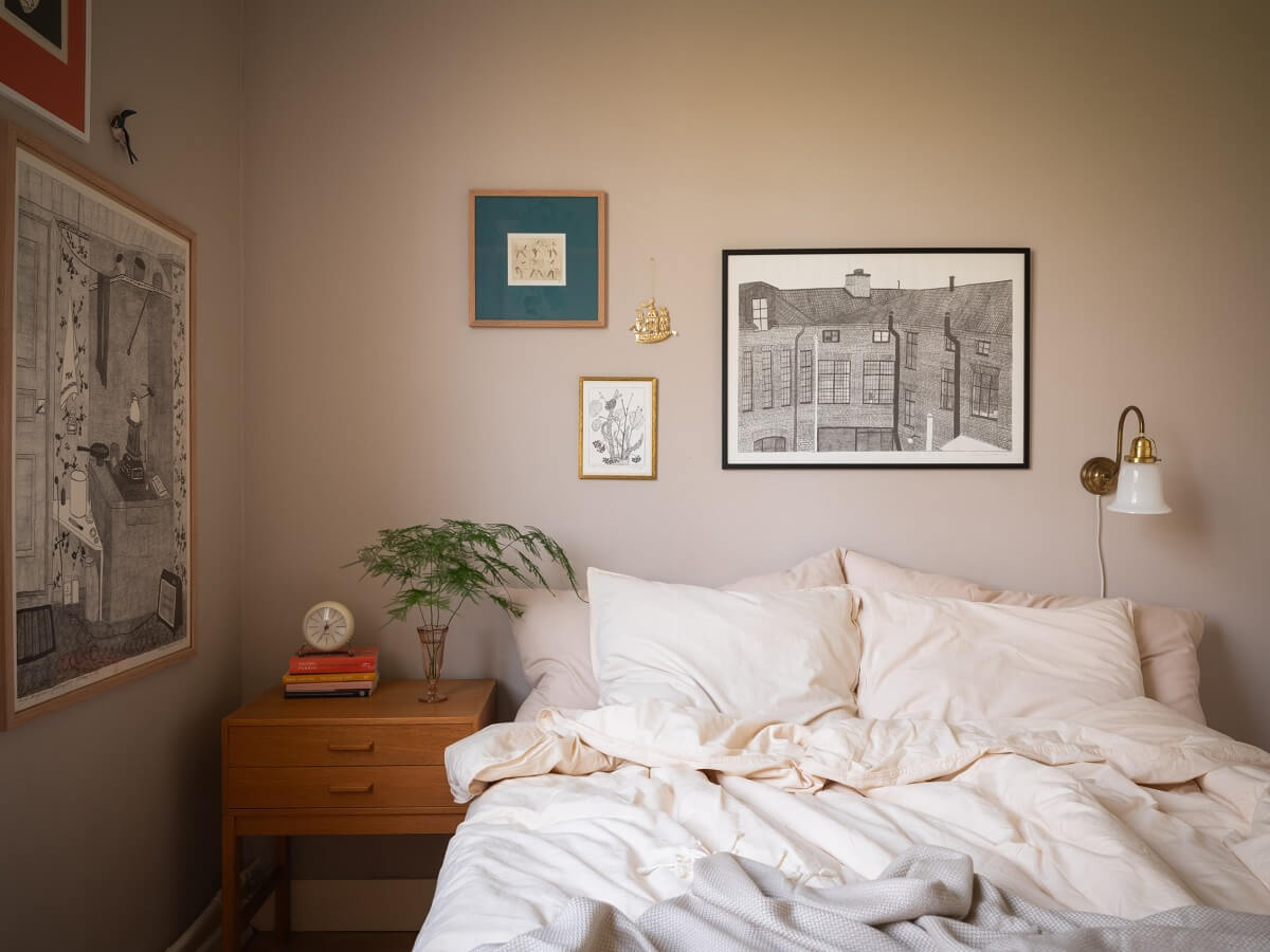 Warm Orange Tones in a Small Apartment 12 serene bedroom