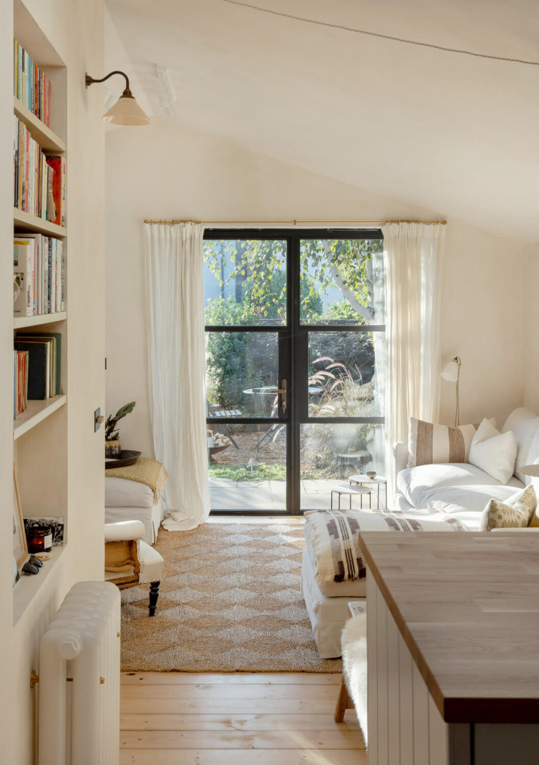 A Light Garden Apartment in London's Poet's Corner 12 serene living room A Light Garden Apartment in London's Poet's Corner