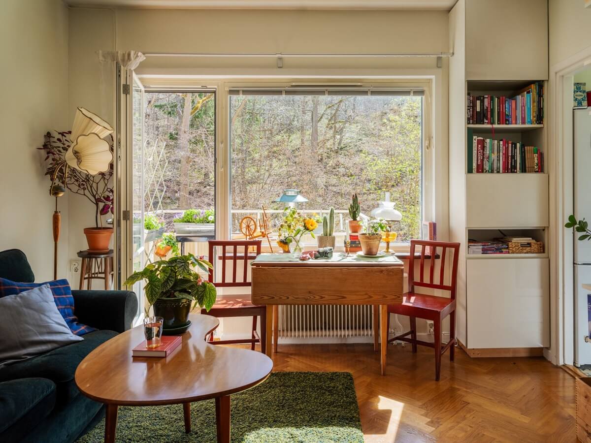 A Studio Apartment with Vintage Green Cabinets 4 studio apartment