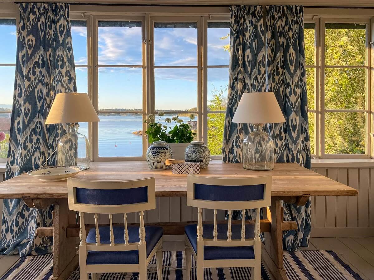 A Classic and Luxurious Lakeside Home in Sweden 29 table luxurious summer house sweden nordroom